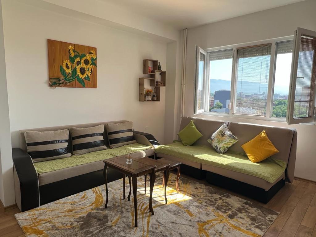 Vik Apartments Скопие Екстериор снимка